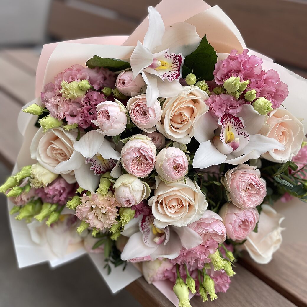 Bouquet Tenderness by Rīgas Ziedi florists, Riga