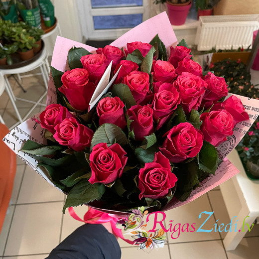 Bouquet of Roses Pink Tacazzi
