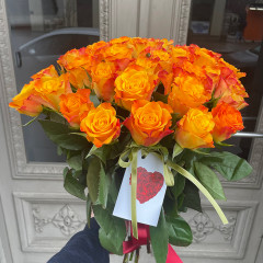 Bouquet of orange roses