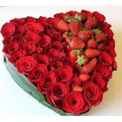 Rose heart with strawberries
